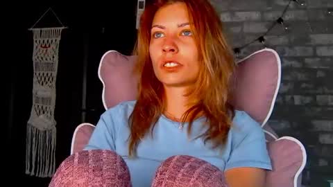 karoline121 online show from July 15, 2:39 am