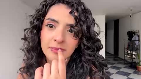 Karoline  online show from April 3, 9:24 pm