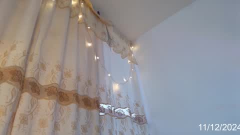 Snapshot of karoline_marin chatting on December 11, 10:58 am Karoline online show from December 11, 10:58 am