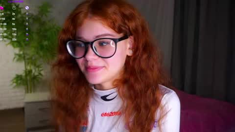 Snapshot of karolinerush chatting on May 7, 2:00 pm lina online show from May 7, 2:00 pm