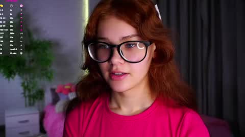 Snapshot of karolinerush chatting on May 12, 1:08 pm lina online show from May 12, 1:08 pm