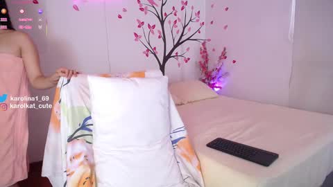 Snapshot of karolkat_1 chatting on September 21, 2:08 pm Karolina 3 online show from September 21, 2:08 pm