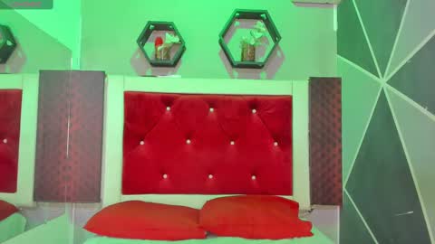 Snapshot of karoll014 chatting on September 10, 11:32 am Karol online show from September 10, 11:32 am