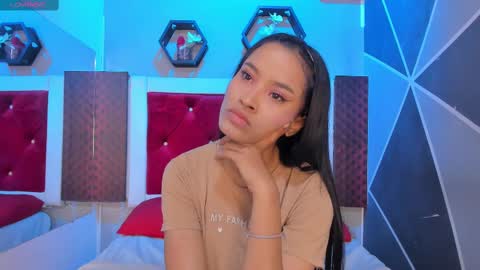 Snapshot of karoll014 chatting on September 16, 11:55 am Karol online show from September 16, 11:55 am