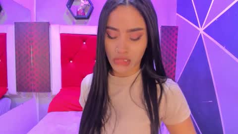 Snapshot of karoll014 chatting on November 22, 12:04 pm Karol online show from November 22, 12:04 pm