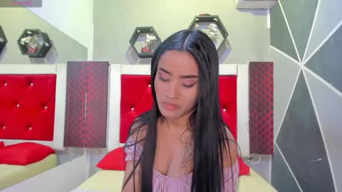 Snapshot of karoll014 chatting on November 25, 12:16 pm Karol online show from November 25, 12:16 pm