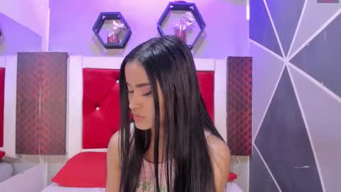 Snapshot of karoll014 chatting on December 1, 12:32 pm Karol online show from December 1, 12:32 pm