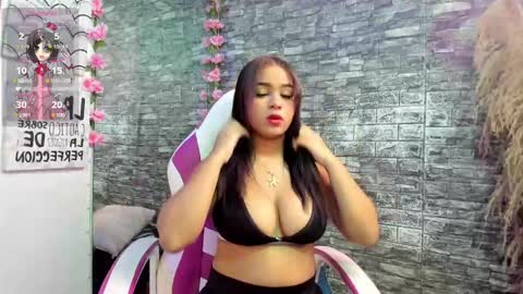 Snapshot of karoll__sex chatting on November 12, 12:16 pm KAROLL online show from November 12, 12:16 pm