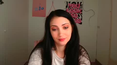 Snapshot of karyna_joy chatting on May 17, 5:38 am Karyna online show from May 17, 5:38 am