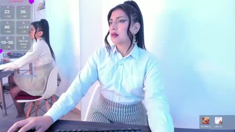 Kasandra Grant online show from April 14, 5:30 pm