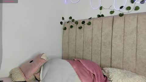           online show from January 6, 8:12 pm