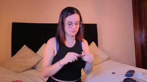 Snapshot of kassandra_james chatting on November 30, 4:22 pm kassandra james online show from November 30, 4:22 pm