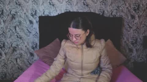 kassandra james online show from January 9, 1:03 pm