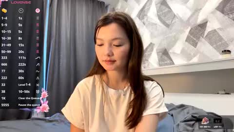 Kira online show from October 12, 1:21 pm