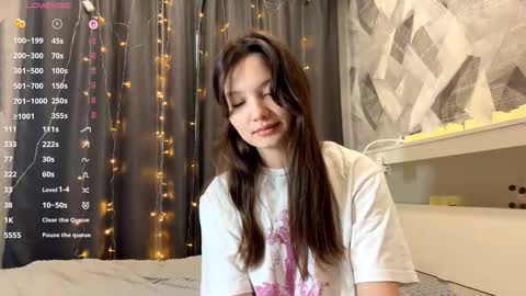 Kira online show from December 2, 9:47 am