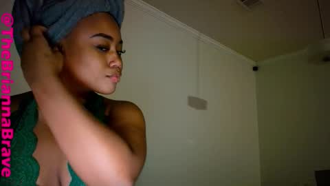 BriannaBrave online show from December 23, 3:48 am