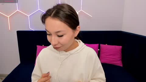 kat__cat online show from April 9, 12:43 am