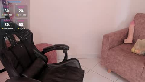 Alicia online show from April 3, 8:18 pm