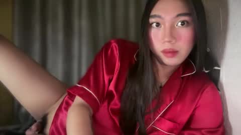 Snapshot of kat_hollandx chatting on May 6, 7:08 pm Majesty online show from May 6, 7:08 pm