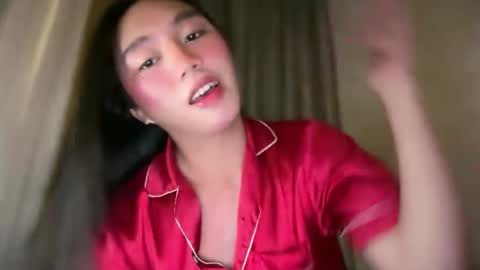Snapshot of kat_hollandx chatting on May 11, 5:54 pm Majesty online show from May 11, 5:54 pm