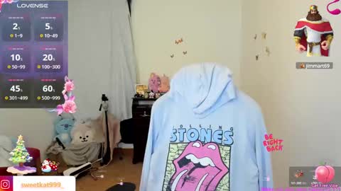 Snapshot of kat_ly_chan chatting on December 3, 10:18 pm Kat online show from December 3, 10:18 pm