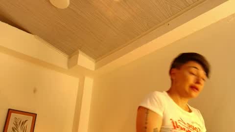 kat paradisse online show from April 8, 11:43 am