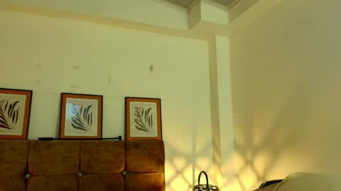 kat paradisse online show from April 9, 11:48 am