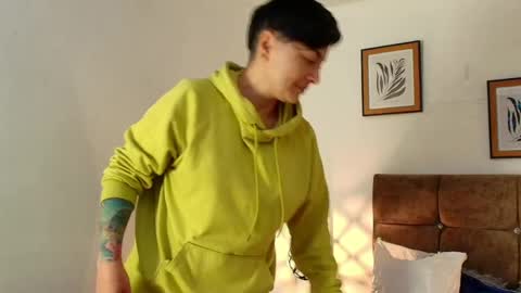 kat paradisse online show from April 18, 11:47 am