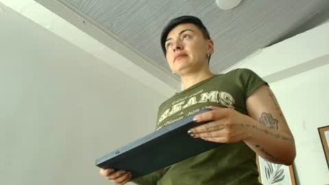Snapshot of kat_paradisse chatting on July 7, 11:36 am kat paradisse online show from July 7, 11:36 am