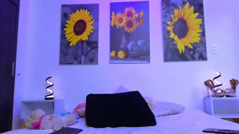 Katalina online show from February 10, 9:15 pm