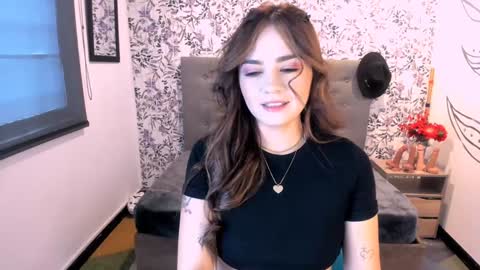 Snapshot of katahoot_ chatting on December 23, 7:41 pm K A T A H O O T online show from December 23, 7:41 pm