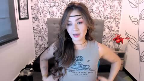 Snapshot of katahoot_ chatting on December 27, 7:46 pm K A T A H O O T online show from December 27, 7:46 pm