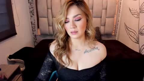 Snapshot of katahoot_ chatting on November 7, 8:20 pm K A T A H O O T online show from November 7, 8:20 pm