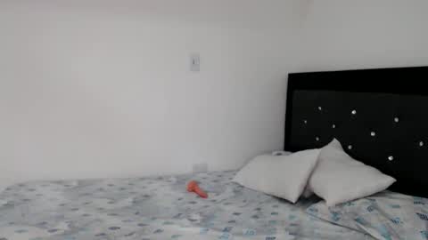 katalellabitch online show from April 12, 1:16 pm