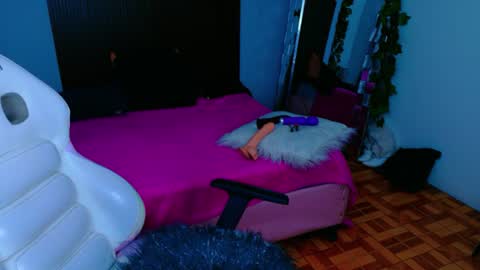 Snapshot of kataleya_29 chatting on July 8, 5:12 am kate online show from July 8, 5:12 am