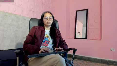 Snapshot of katalina07 chatting on April 30, 2:45 pm Katalina online show from April 30, 2:45 pm