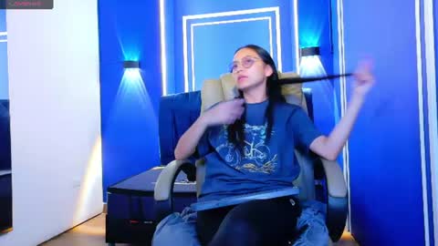 Snapshot of katalina07 chatting on June 12, 6:18 pm Katalina online show from June 12, 6:18 pm