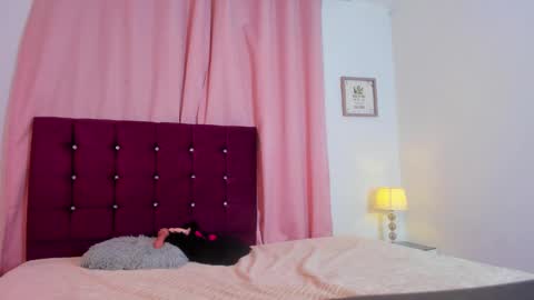 Snapshot of katalina_miles chatting on January 19, 5:58 am Katalina Miles online show from January 19, 5:58 am