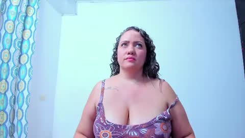 Snapshot of katalina_rivera chatting on July 31, 12:54 am katalina_rivera online show from July 31, 12:54 am