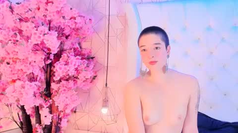     online show from March 1, 9:06 pm