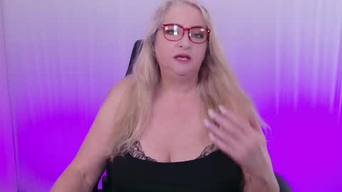 Snapshot of katdsinclair chatting on February 26, 3:19 pm Kat D Sinclair online show from February 26, 3:19 pm