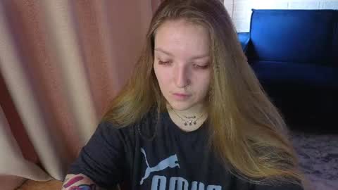 Snapshot of kate__walker chatting on June 25, 5:45 am Kate online show from June 25, 5:45 am