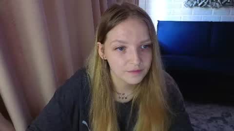 Snapshot of kate__walker chatting on June 26, 7:02 am Kate online show from June 26, 7:02 am