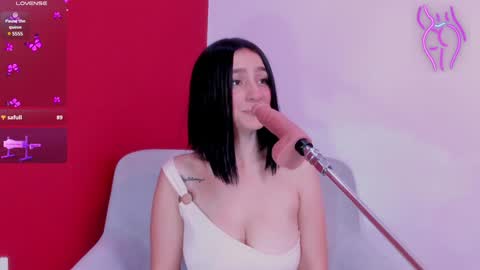 Snapshot of kate_bunny_ chatting on December 7, 11:40 am Kate online show from December 7, 11:40 am