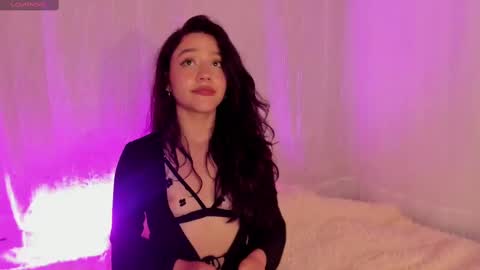 Snapshot of kate_crown chatting on February 24, 9:52 pm Kate Crown online show from February 24, 9:52 pm