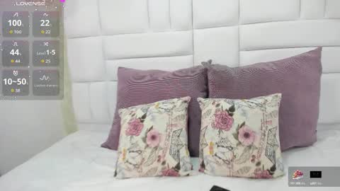 Snapshot of kate_lua chatting on September 28, 1:27 pm kate lua online show from September 28, 1:27 pm