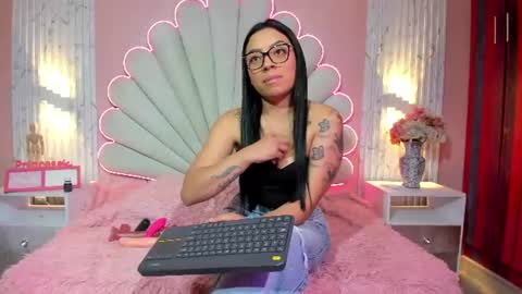 Snapshot of kate_mmoss chatting on July 7, 2:10 pm kate online show from July 7, 2:10 pm