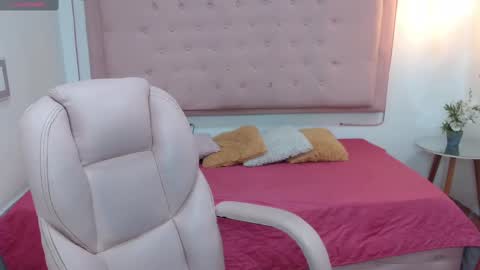 Snapshot of kate_pickman chatting on December 14, 3:51 am kate online show from December 14, 3:51 am