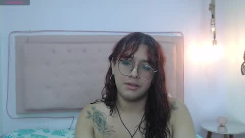Snapshot of kate_pickman chatting on February 14, 4:15 am kate online show from February 14, 4:15 am