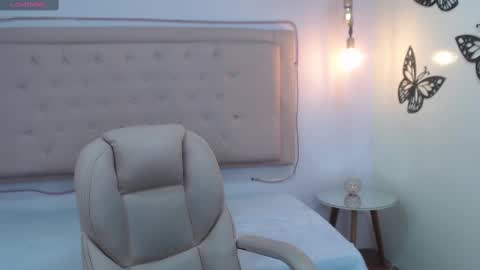 Snapshot of kate_pickman chatting on March 12, 3:24 am kate online show from March 12, 3:24 am